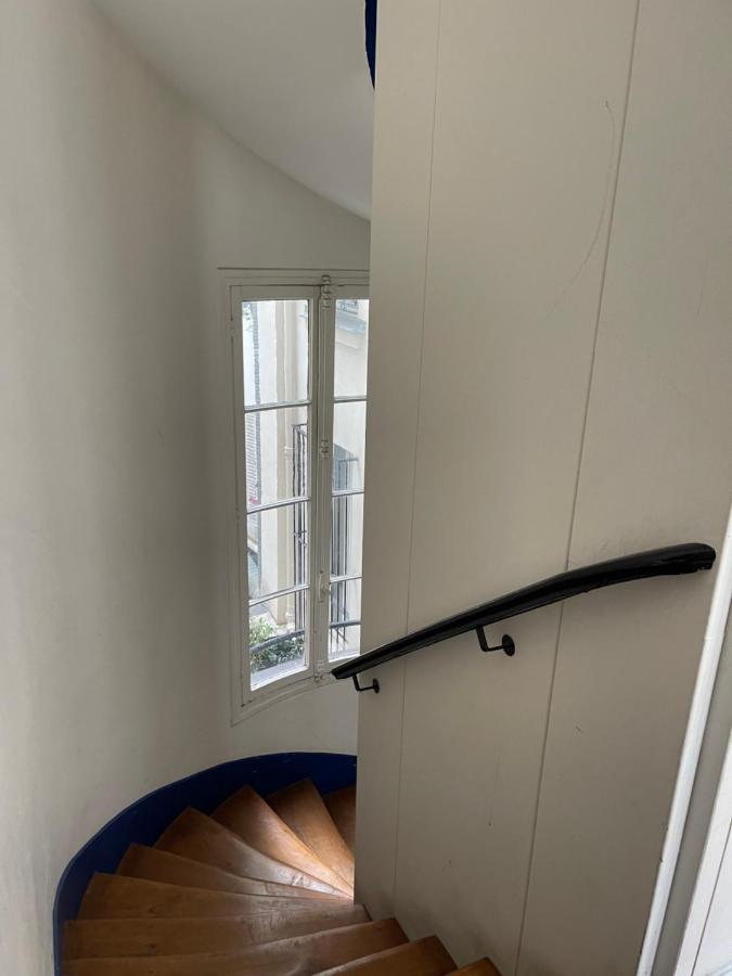 Apartamento Le Nid Douillet De Patricia París Exterior foto